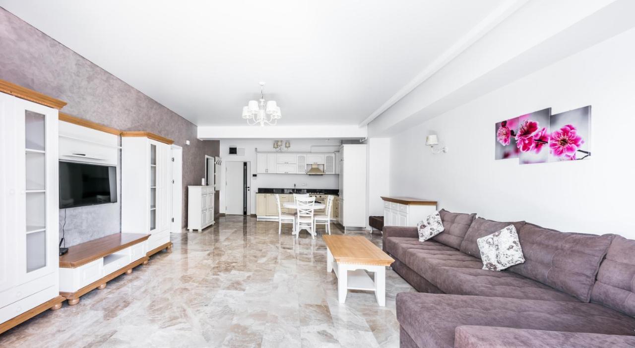 Sns Apartament In Vila Sophia Mamaia Buitenkant foto