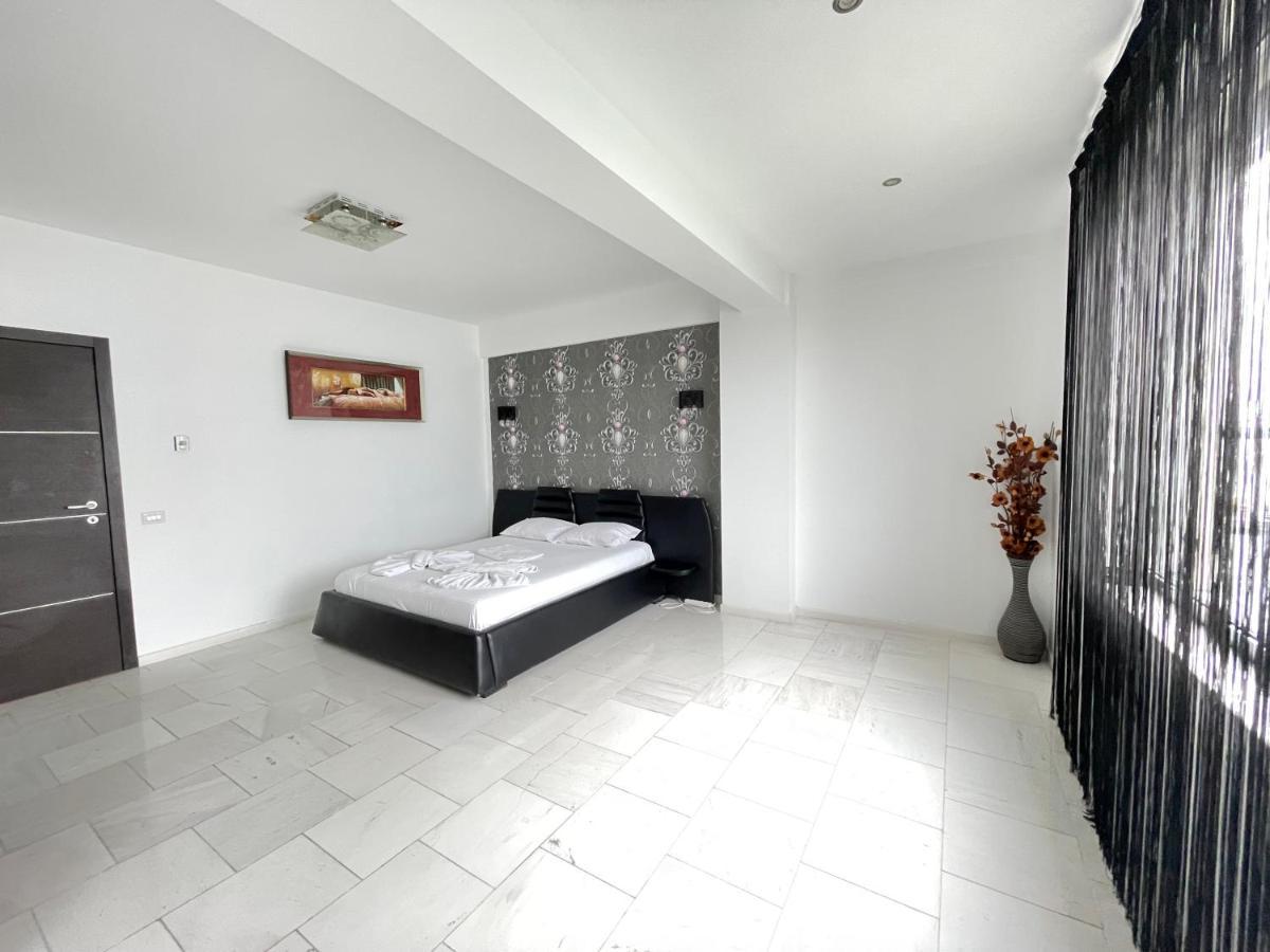 Sns Apartament In Vila Sophia Mamaia Buitenkant foto