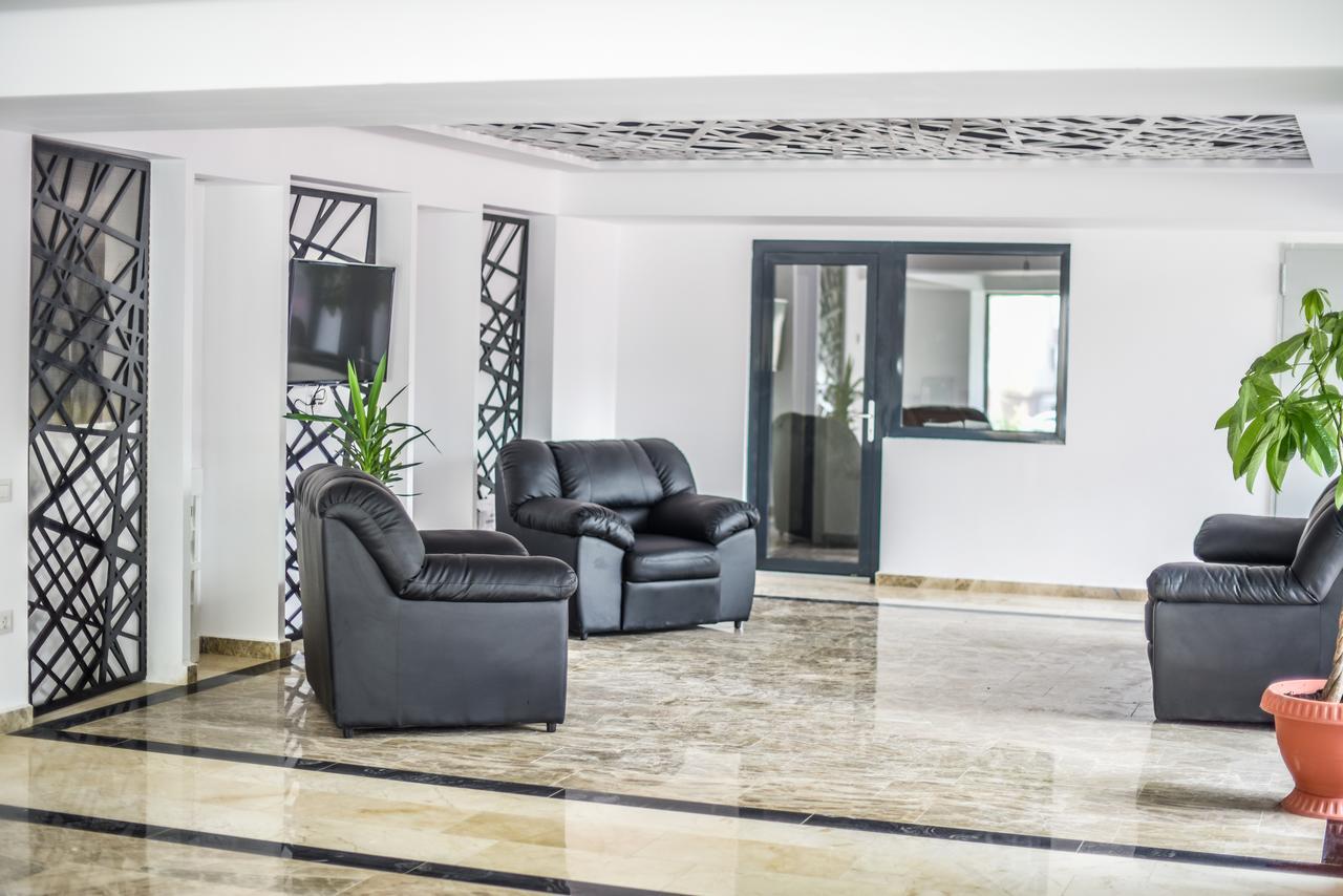 Sns Apartament In Vila Sophia Mamaia Buitenkant foto